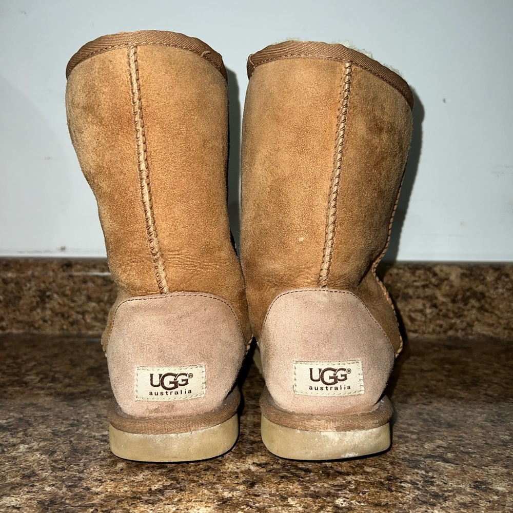 Tan Ugg boots